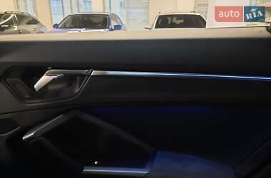 Внедорожник / Кроссовер Audi Q3 2020 в 