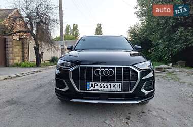 Внедорожник / Кроссовер Audi Q3 2021 в 
