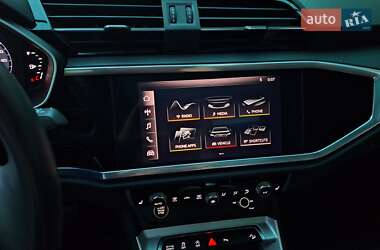 Внедорожник / Кроссовер Audi Q3 2021 в 