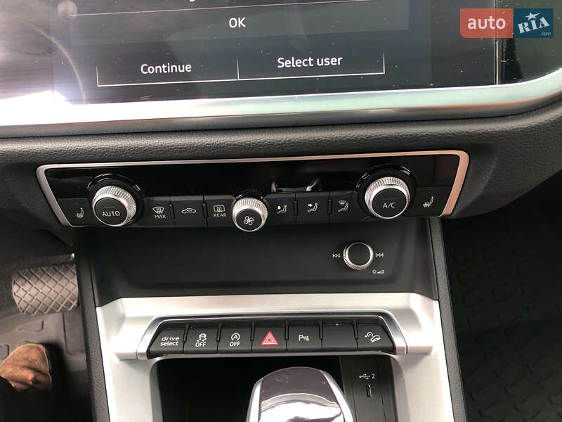 Внедорожник / Кроссовер Audi Q3 2022 в Киеве фото 4 Внедорожник / Кроссовер Audi Q3 2022 в Киеве