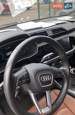 Внедорожник / Кроссовер Audi Q3 2022 в 
