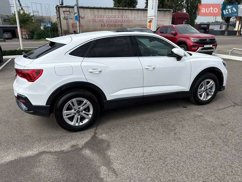 Внедорожник / Кроссовер Audi Q3 2024 в Ивано-Франковске