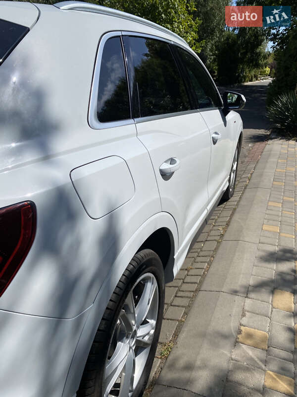 Позашляховик / Кросовер Audi Q3 2019 в Одесі