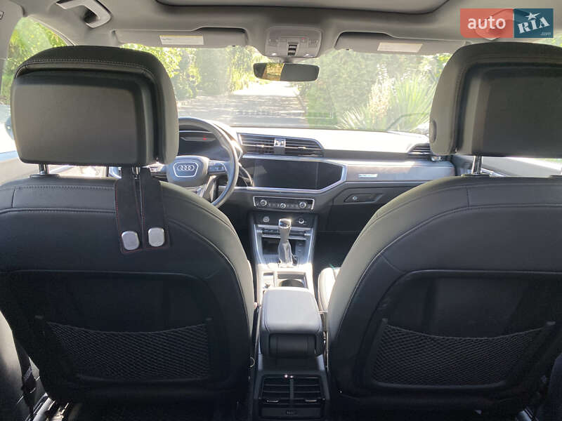 Позашляховик / Кросовер Audi Q3 2019 в Одесі