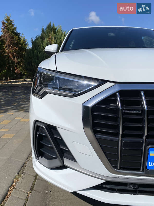 Позашляховик / Кросовер Audi Q3 2019 в Одесі