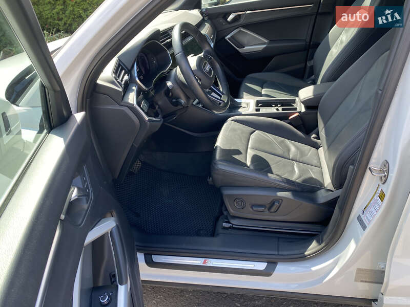 Позашляховик / Кросовер Audi Q3 2019 в Одесі