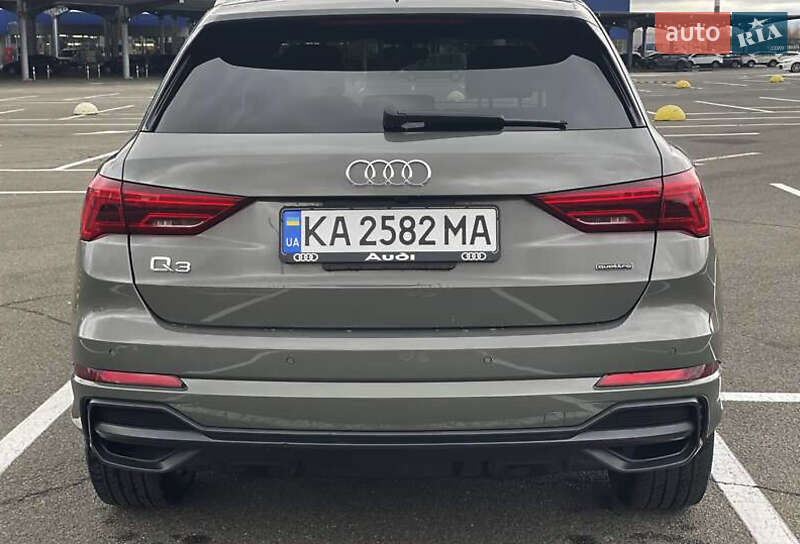 Внедорожник / Кроссовер Audi Q3 2021 в Львове