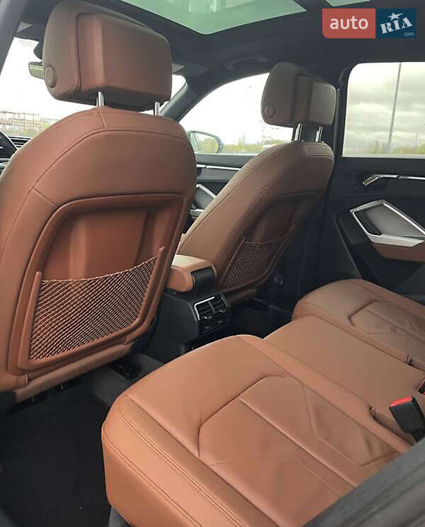 Внедорожник / Кроссовер Audi Q3 2021 в Львове