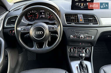 Позашляховик / Кросовер Audi Q3 2018 в 