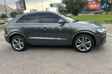 Внедорожник / Кроссовер Audi Q3 2017 в 