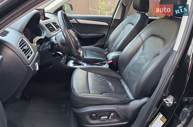 Позашляховик / Кросовер Audi Q3 2017 в 