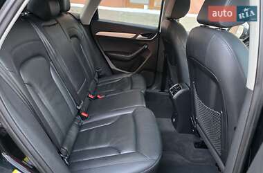 Позашляховик / Кросовер Audi Q3 2017 в 