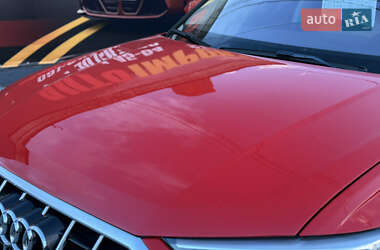 Позашляховик / Кросовер Audi Q3 2021 в 