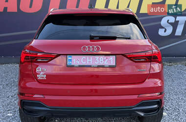 Позашляховик / Кросовер Audi Q3 2021 в 