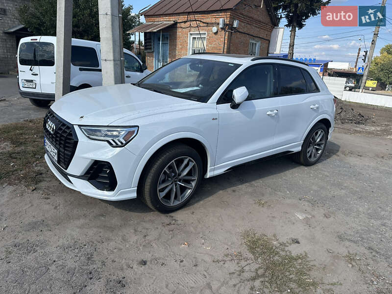 Позашляховик / Кросовер Audi Q3 2024 в Києві
