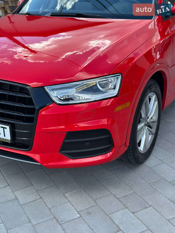 Внедорожник / Кроссовер Audi Q3 2017 в Ивано-Франковске