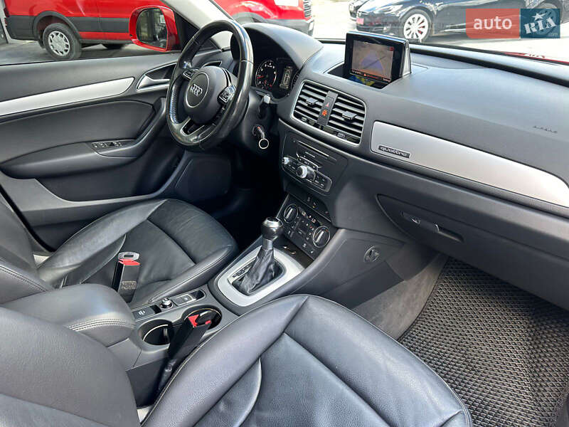 Внедорожник / Кроссовер Audi Q3 2017 в Ивано-Франковске