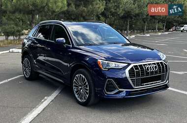Внедорожник / Кроссовер Audi Q3 2020 в 