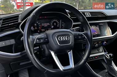 Внедорожник / Кроссовер Audi Q3 2020 в 