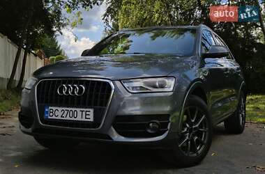 Позашляховик / Кросовер Audi Q3 2015 в 