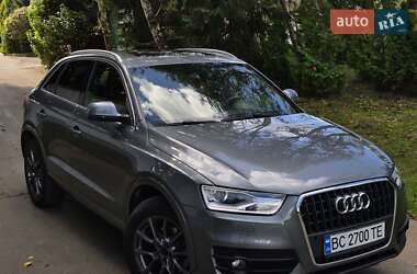 Позашляховик / Кросовер Audi Q3 2015 в 