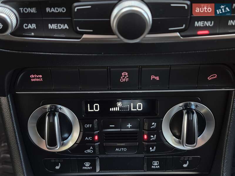 Внедорожник / Кроссовер Audi Q3 2015 в Львове