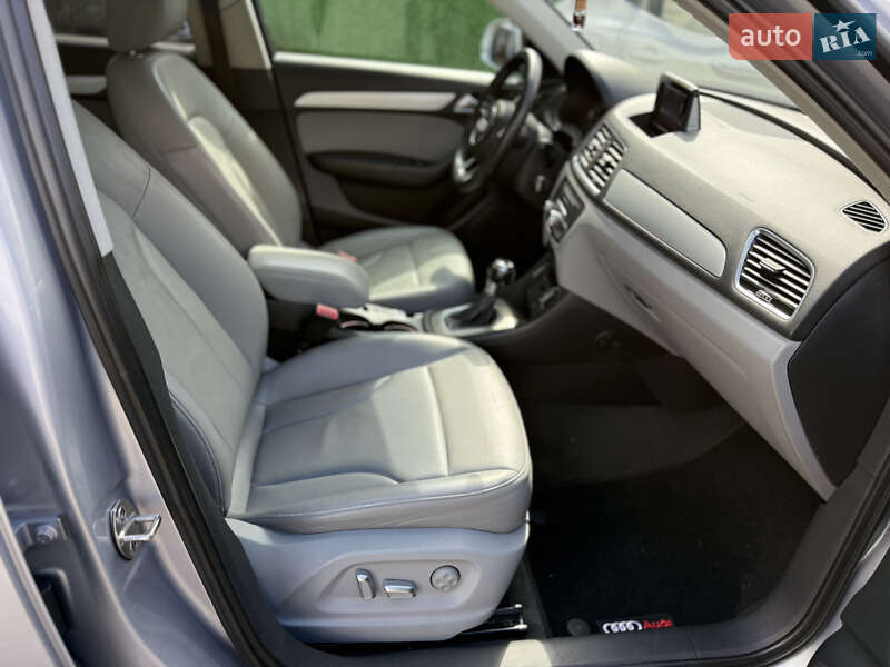 Внедорожник / Кроссовер Audi Q3 2017 в Одессе