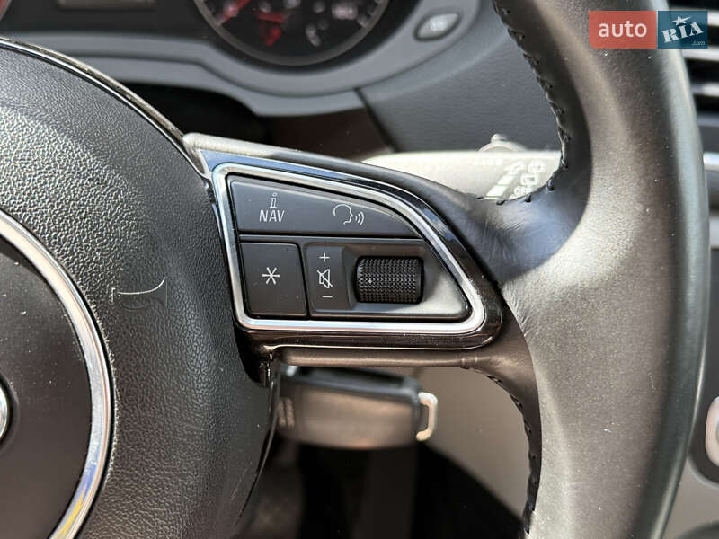 Внедорожник / Кроссовер Audi Q3 2017 в Одессе