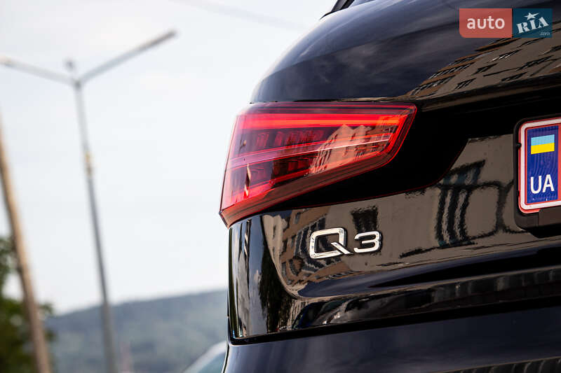 Внедорожник / Кроссовер Audi Q3 2016 в Львове