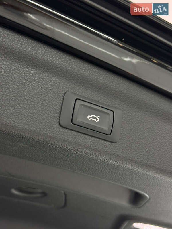 Внедорожник / Кроссовер Audi Q3 2019 в Одессе