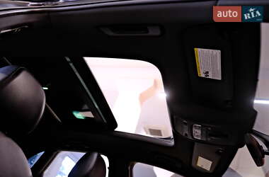 Позашляховик / Кросовер Audi Q3 2018 в 