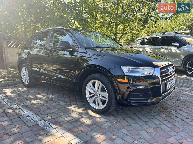 Внедорожник / Кроссовер Audi Q3 2016 в Ивано-Франковске