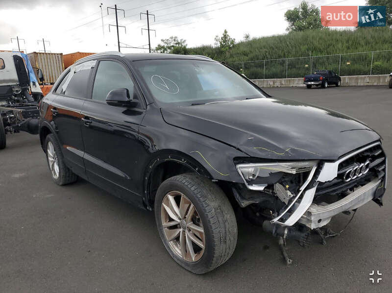 Внедорожник / Кроссовер Audi Q3 2017 в Умани