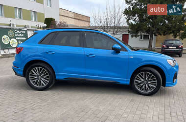 Внедорожник / Кроссовер Audi Q3 2020 в 