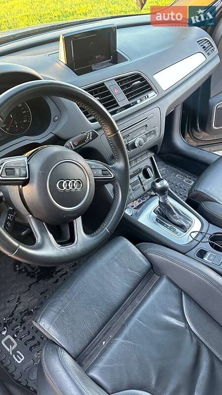 Внедорожник / Кроссовер Audi Q3 2017 в Виннице