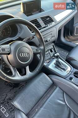 Внедорожник / Кроссовер Audi Q3 2017 в 