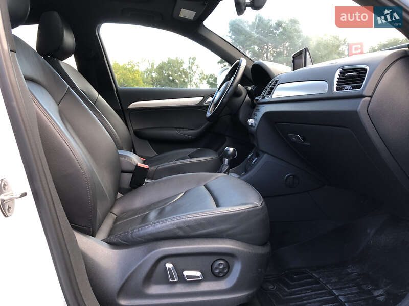 Позашляховик / Кросовер Audi Q3 2017 в Чернівцях