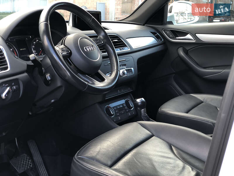 Позашляховик / Кросовер Audi Q3 2017 в Чернівцях