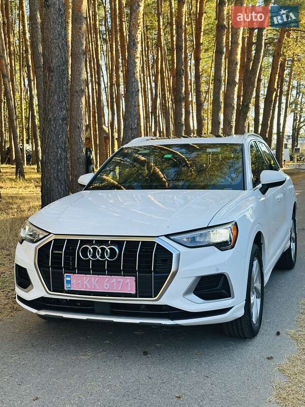 Внедорожник / Кроссовер Audi Q3 2019 в Лубнах