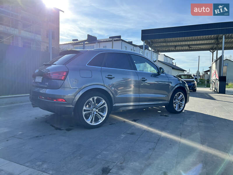 Внедорожник / Кроссовер Audi Q3 2015 в Самборе