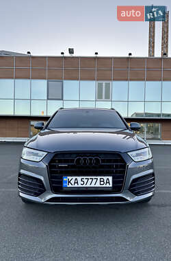 Внедорожник / Кроссовер Audi Q3 2016 в Киеве