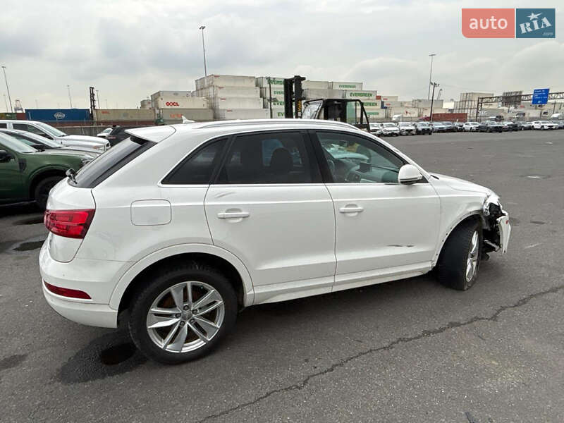 Позашляховик / Кросовер Audi Q3 2016 в Києві