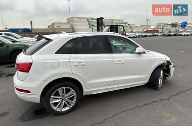 Внедорожник / Кроссовер Audi Q3 2016 в 