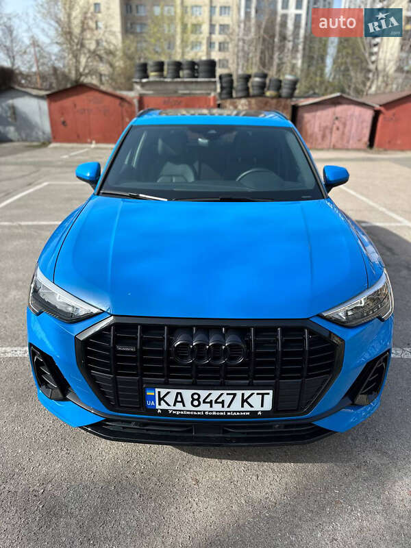 Позашляховик / Кросовер Audi Q3 2022 в Києві