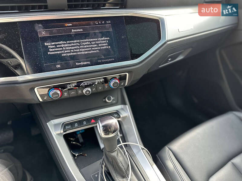 Позашляховик / Кросовер Audi Q3 2022 в Києві