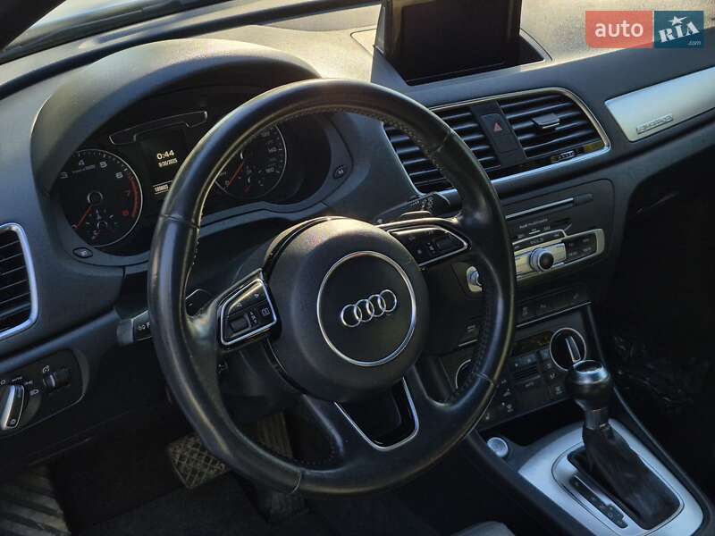 Внедорожник / Кроссовер Audi Q3 2016 в Львове