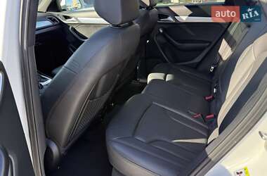 Внедорожник / Кроссовер Audi Q3 2018 в 