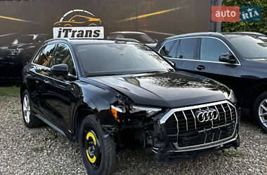 Внедорожник / Кроссовер Audi Q3 2019 в 