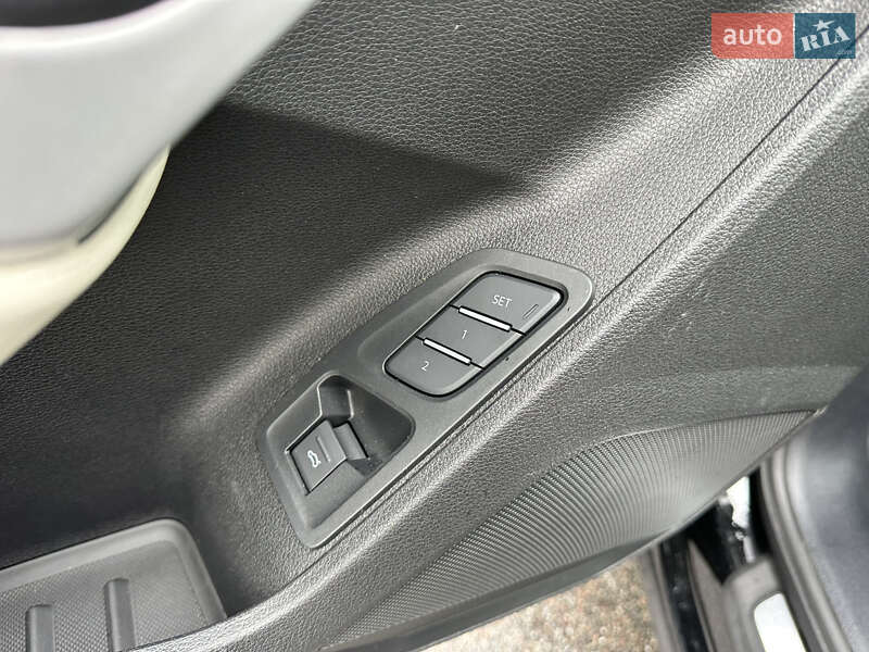 Позашляховик / Кросовер Audi Q3 2023 в Києві