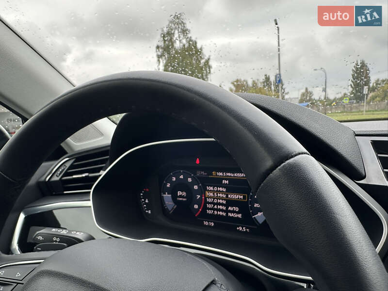Позашляховик / Кросовер Audi Q3 2023 в Києві